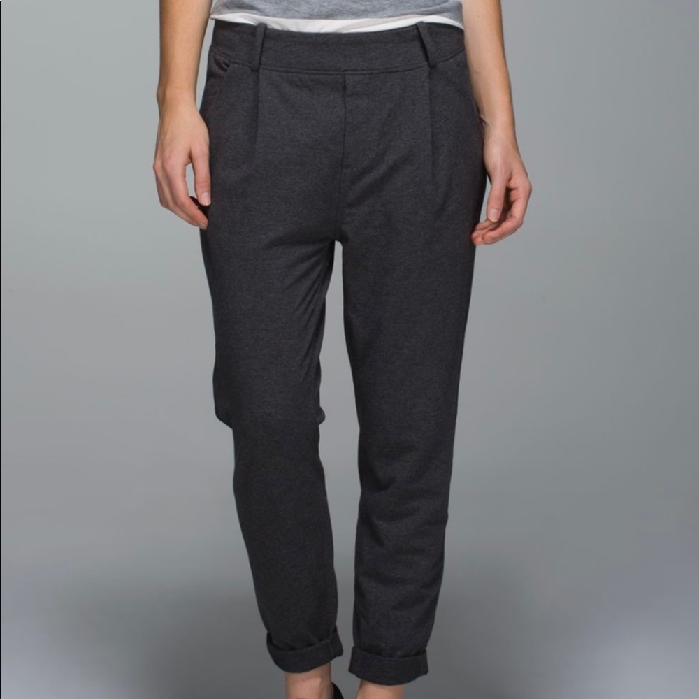 EUC Lululemon Stress Less Pant
Heathered Dark Grey / Soot size 4
